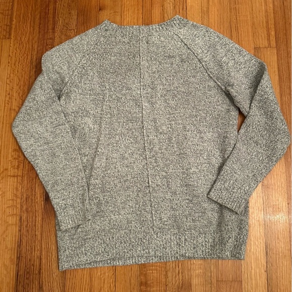 Gap Crafted Crew Neck Sweater Women XS light Gray Knit Pockets(k11) - Picture 3 of 11